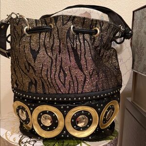 Stylish Glittery Cloth & faux leather Black and Gold Women's Bag